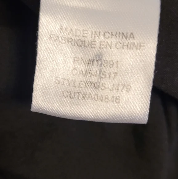 ALI & JAY Elegant Black V-Neck Jumpsuit - Picture 5 of 11